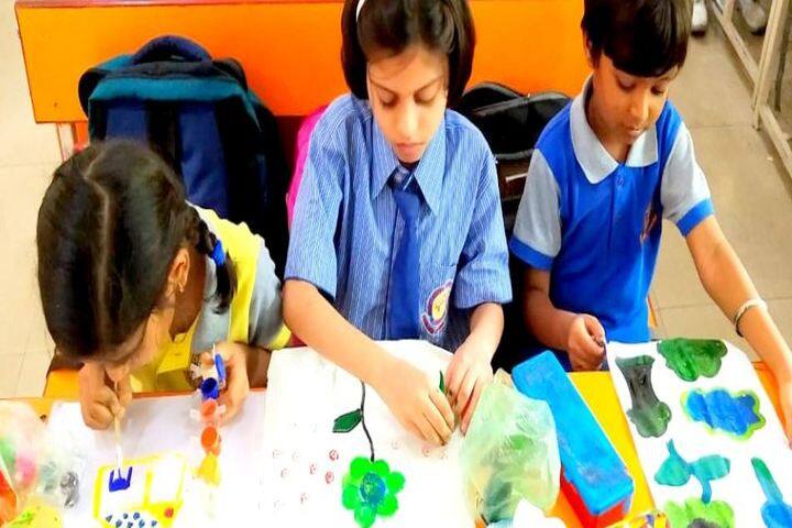 Wendy School Junior College-Drawing and Slogan Writing