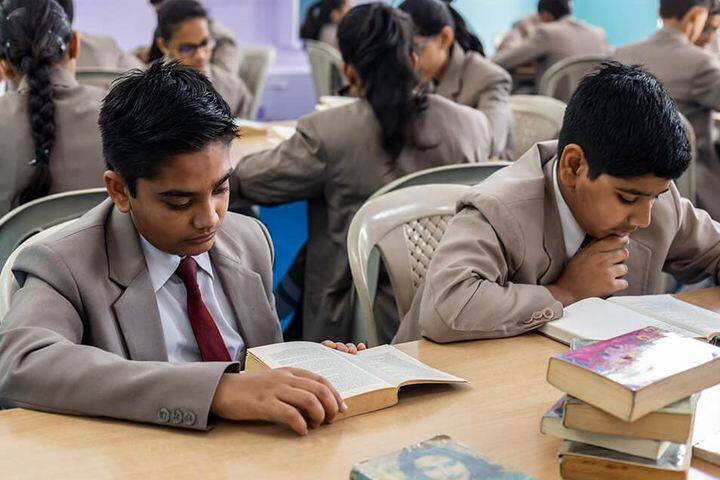 Laurels School International-Library