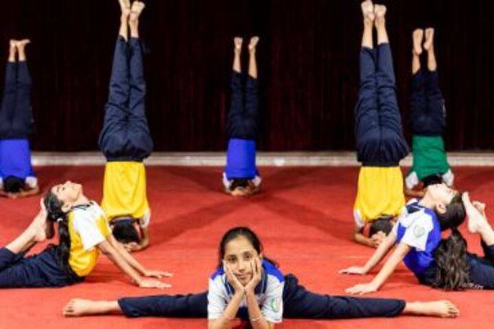 Laurels School International-Yoga
