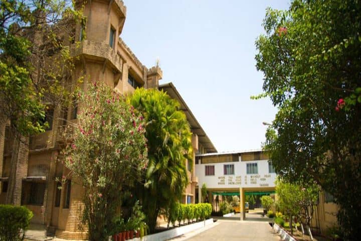 Progressive Education Iv School-Campus