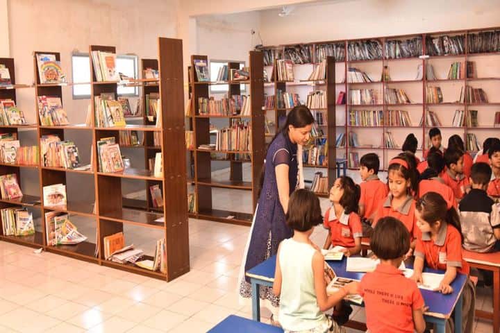 Arihant International Academy-Library