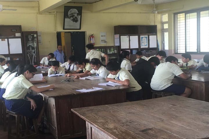 Maneckji Cooper Education Trust School-Biology Lab
