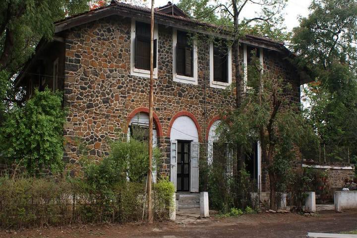 Barnes School and Junior College-Hostel