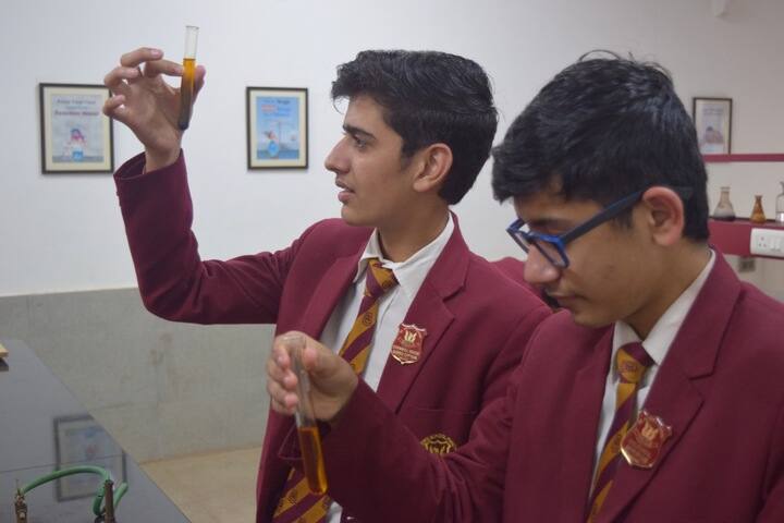 St Peters School-Chemistry Lab