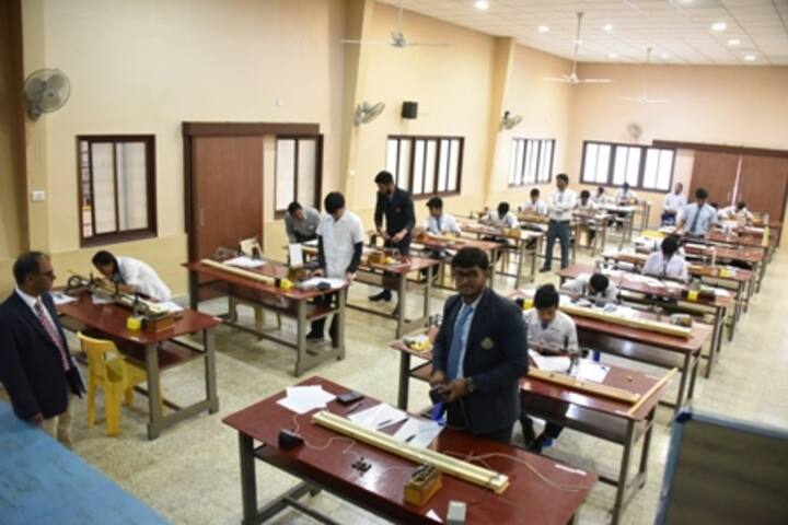 Spicer Higher Secondary School-Physics Lab