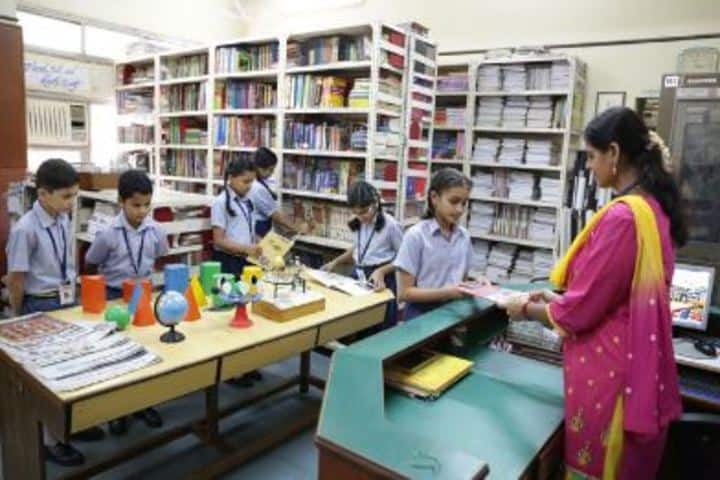 Smt Lilavatibai Podar High School-Library