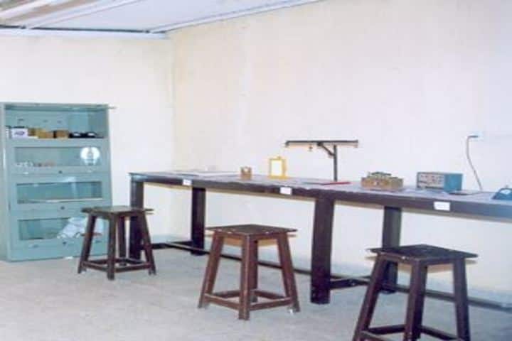 Pinewoods International High School-Physics Lab