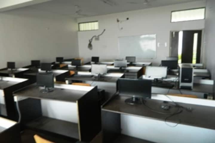 Delhi Public School-Computer Lab