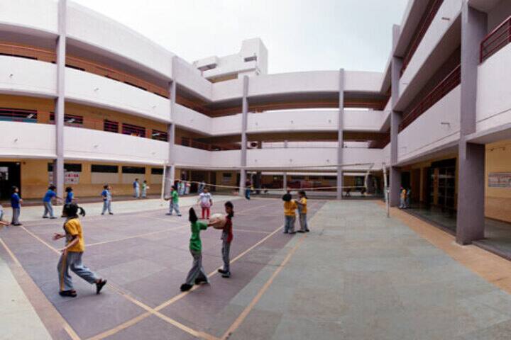 North Point School-Throw Ball