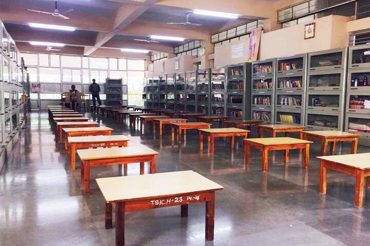 Tomoae Primary English Medium School-Library