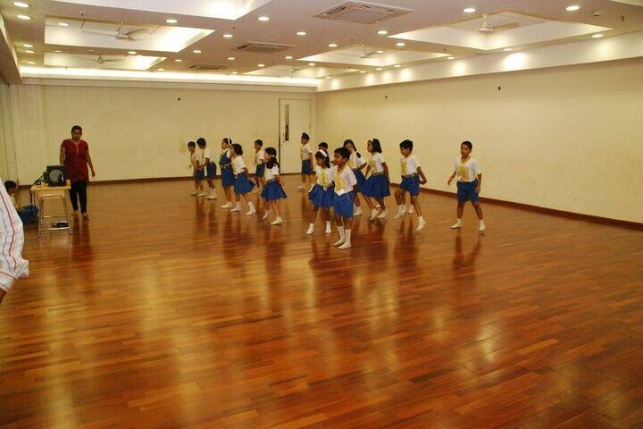 Goldcrest International-Dance room