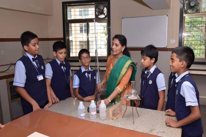 Smt H M Nanavati English High School-Chemistry Lab