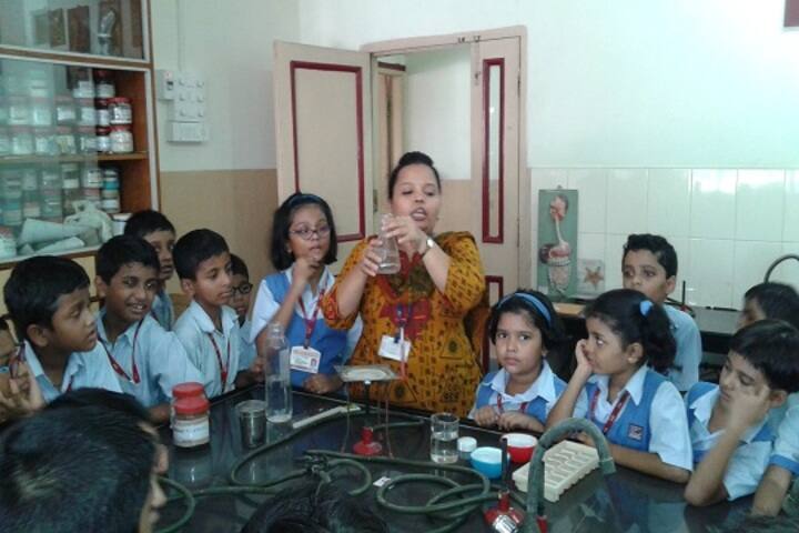 Indian Education Societys Manik Vidyamandir-Chemistry Lab