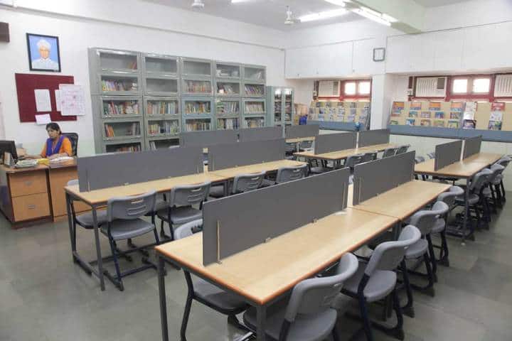 Indian Education Societys Manik Vidyamandir-Library
