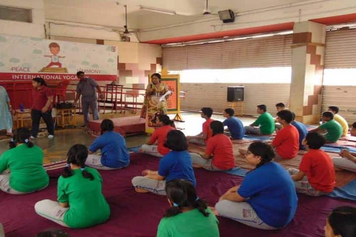 Indian Education Societys Manik Vidyamandir-Yoga Day