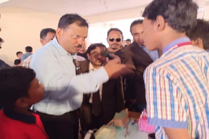 Matrusri Anglo Vedic School-Art and science exhibition