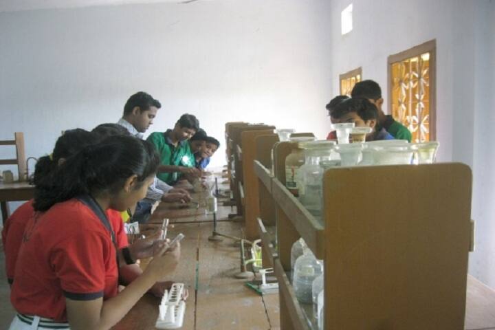 Matrusri Anglo Vedic School-Science lab