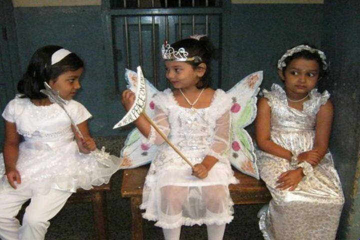 Queen Marys School-Fancy dress