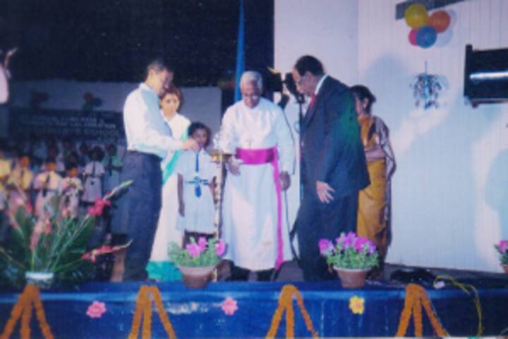 Queen Marys School-Guest