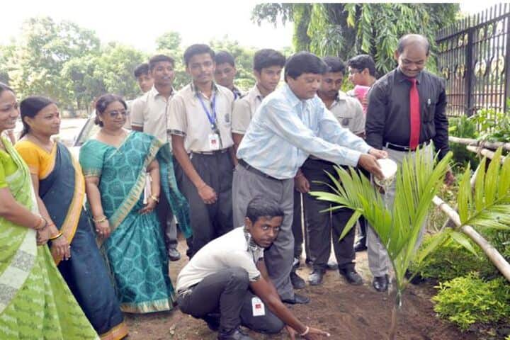 St Xaviers High School - Tree Planting