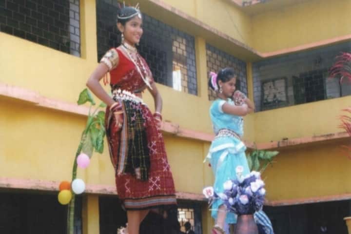 Happy Home School-Traditional Dance