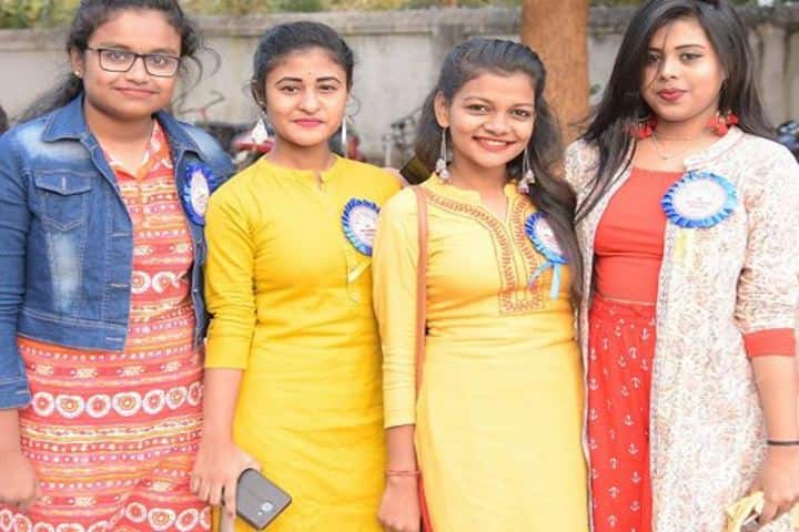 Carmel Convent School-Students