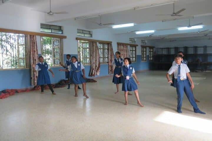 Loyola School-Dance