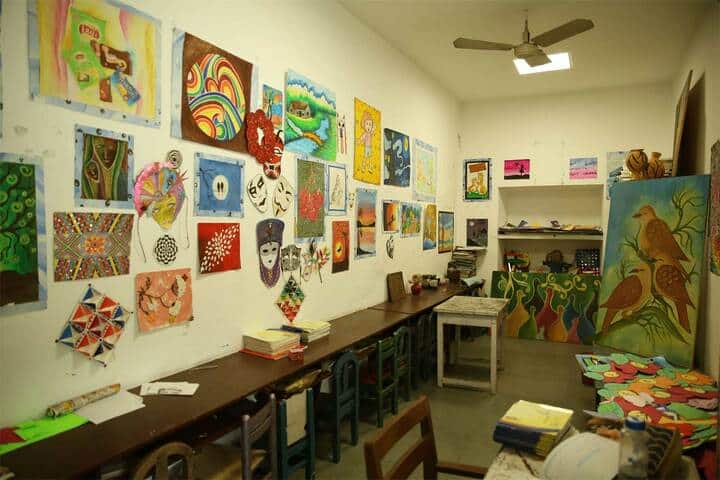 S D Model School-Art