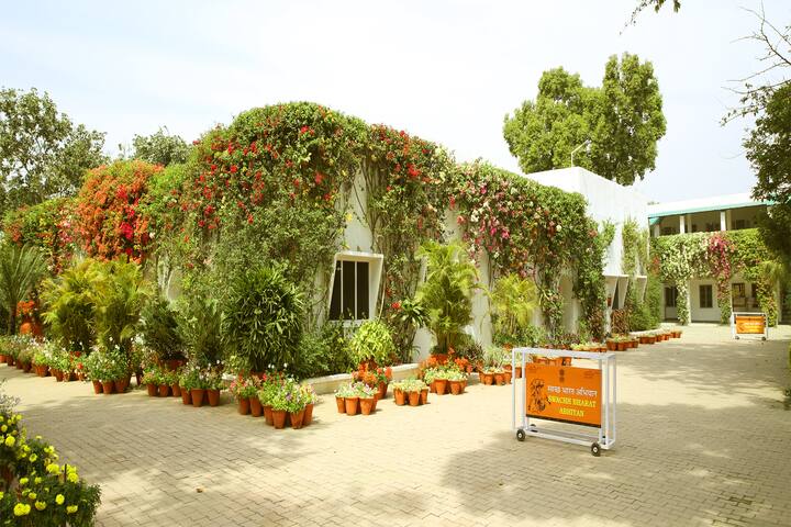 S D Model School-School Garden