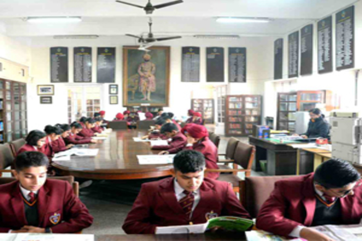 Yadavindra Public School-Library