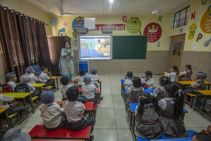 Holy Angels School - Smart Class
