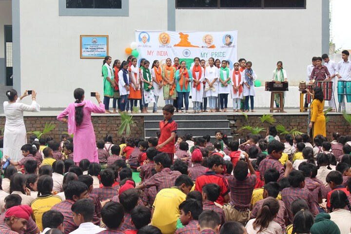 Col VR Mohan Dav Public School - Singing