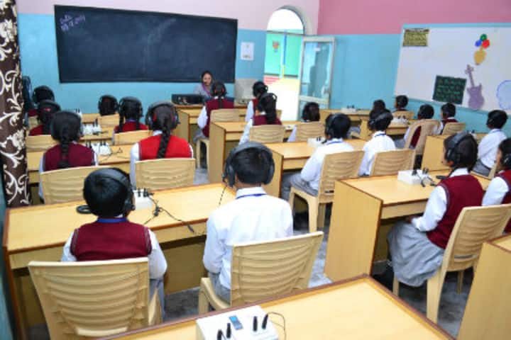 Sachkhand Convent School-Language Lab