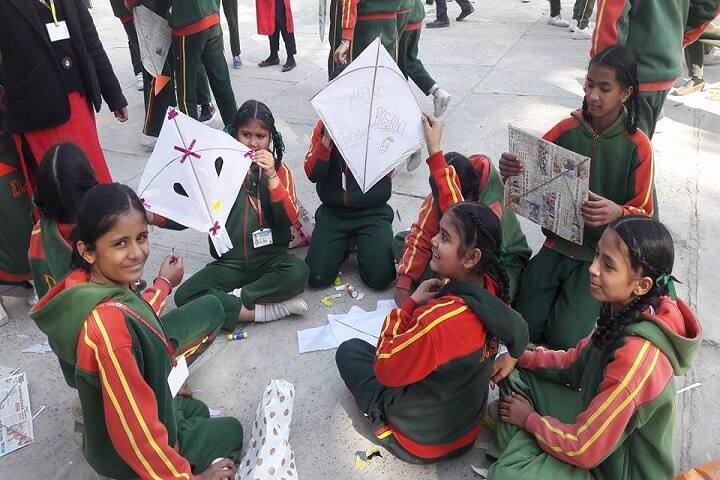 Doon Junior School-Kite Festival