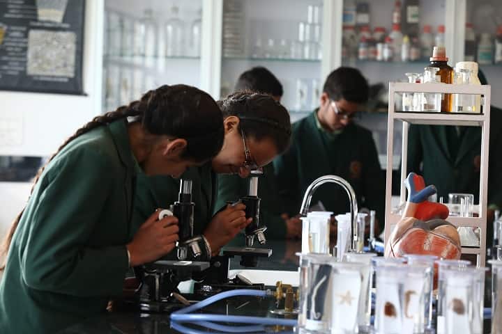 Gobind International Public School-Science Lab