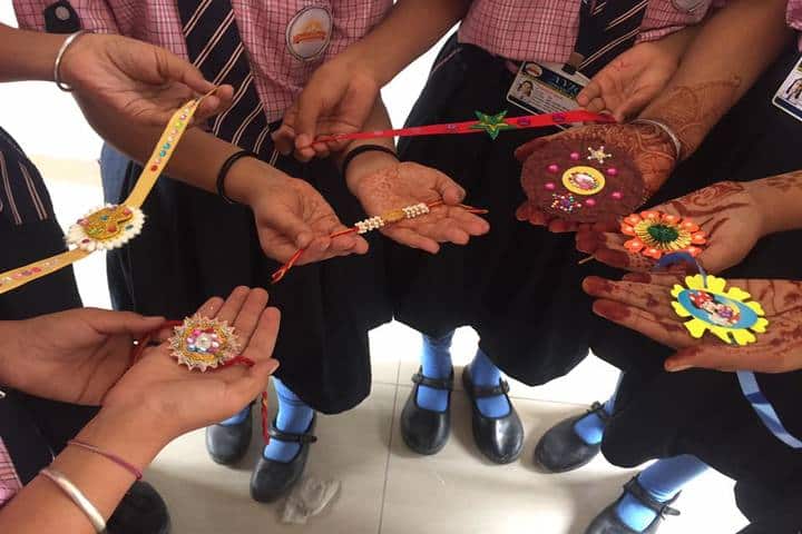 Avior Convent School-Rakhi Making
