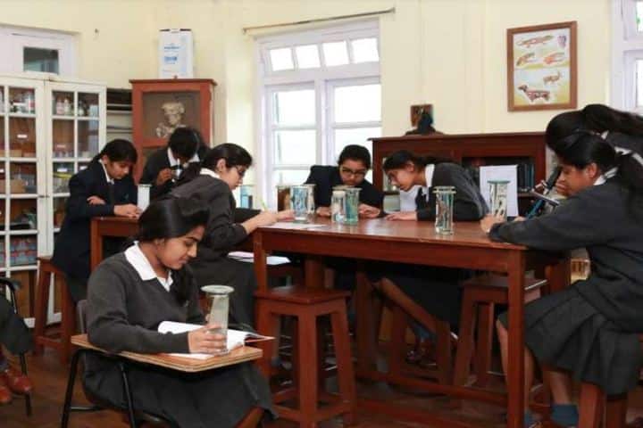 St Hildas School-Biology Lab