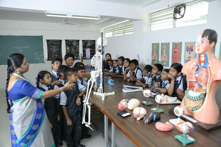 Carmel International School-Biology Lab