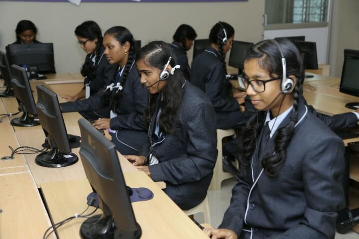 Carmel International School-Senior Computer Lab