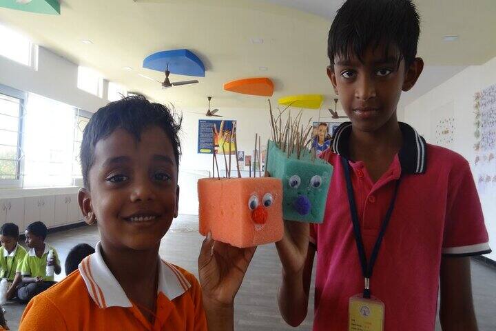 Wisdom Wealth International School-Classroom Activity