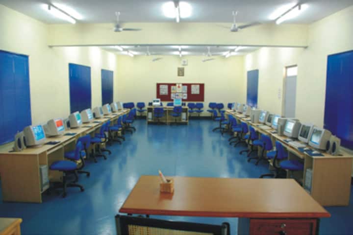 Ramadevi Public School-Computer Lab