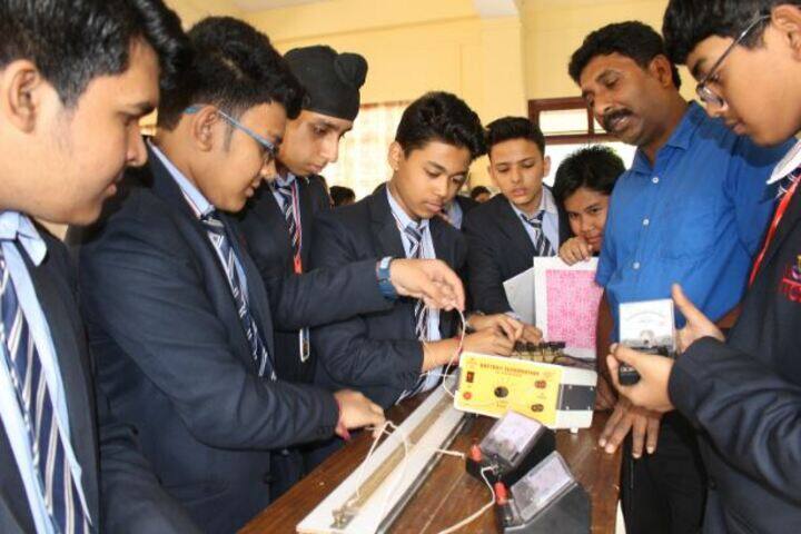 Holy Cross School-Physics Lab