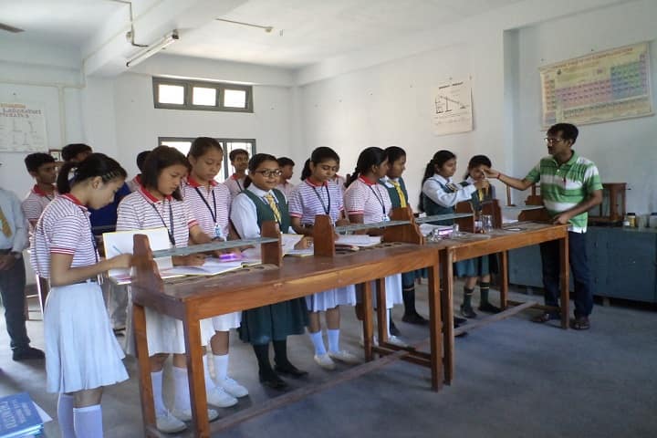 Holy Cross Convent School-Chemistry Lab