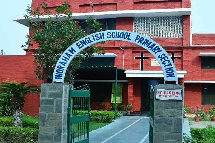 Ingraham Institute English School-School Entrance