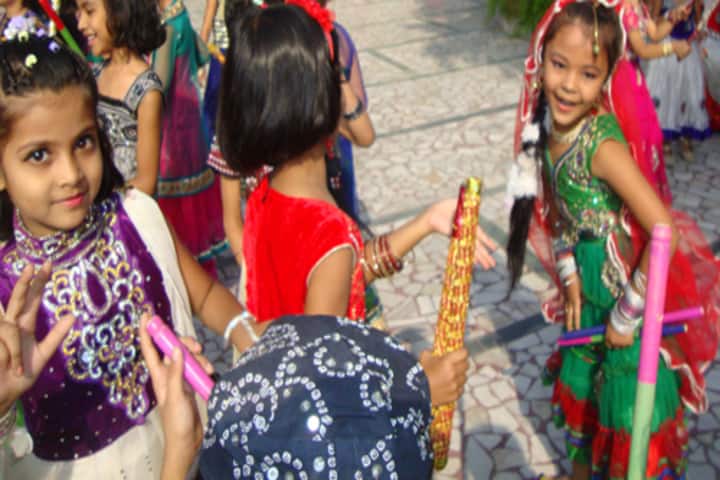 Huddard High School-Festival Celebrations