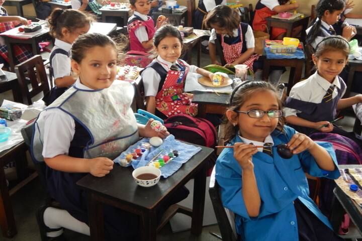 La Martiniere Girls College-Drawing Activity