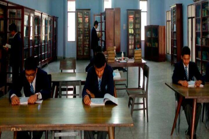 Colvin Taluqdars College-Library