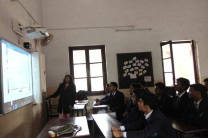 Colvin Taluqdars College-Smart Class