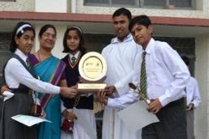 St Fidelis College-Felicitation