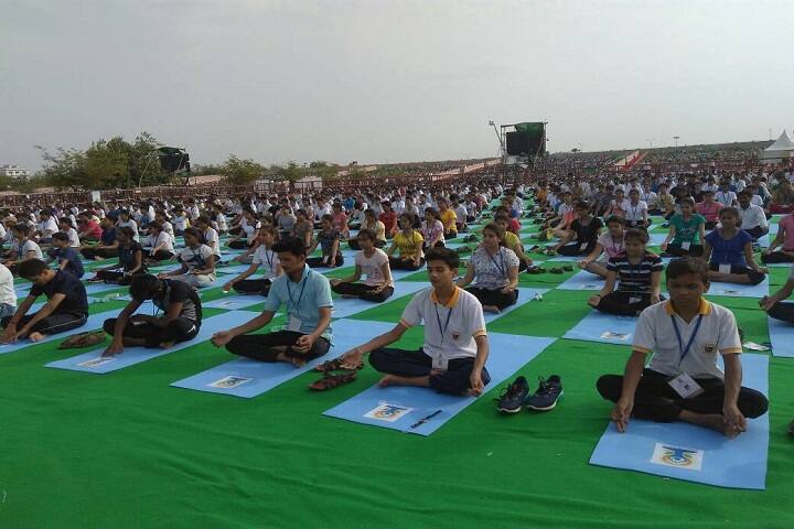 City Montessori Inter College-Yoga